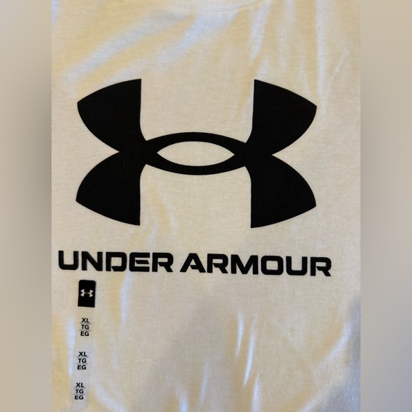 Under Armour Graphic Shirt White - Women’s XL - Picture 4 of 8